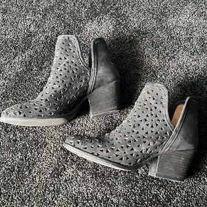 Black “Athena” Booties from Musse & Cloud
